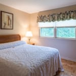 Dwyer Lane House - bedroom with one bed.