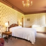 Smith Room - bedroom with jacuzzi tub. Smith Room - bedroom with jacuzzi tub.