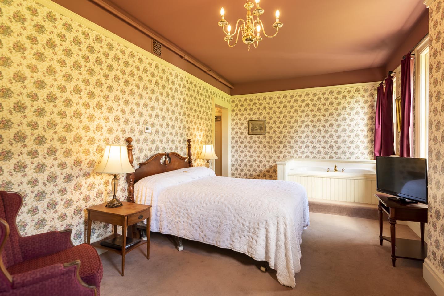 Smith Room - bedroom